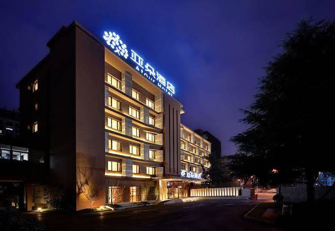 Hangzhou huanglong atour hotel