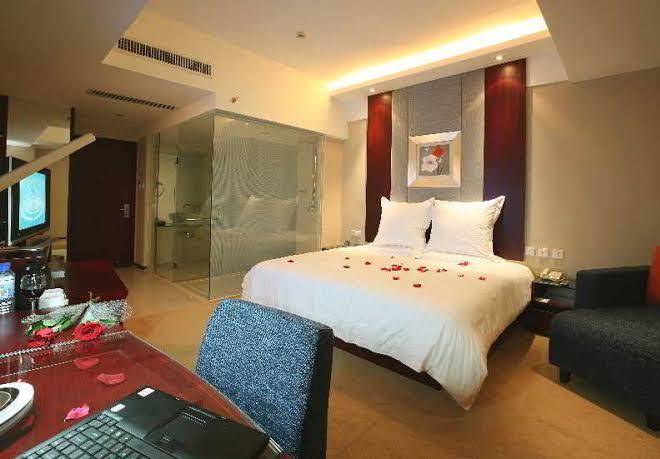 St rich hotel