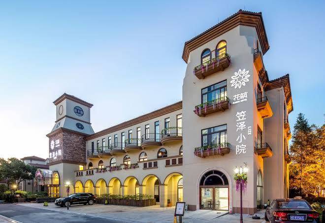Lize hotel