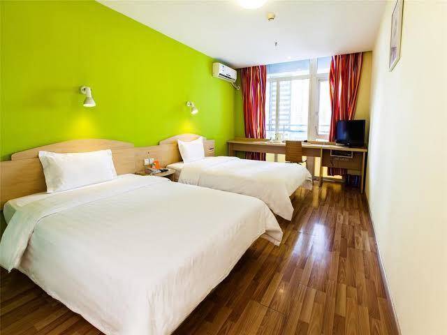 Hua zhong cheng hotel