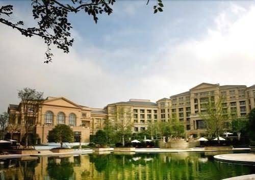 Landison hotel xinchang