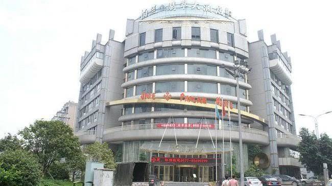 Phalam jade hotel