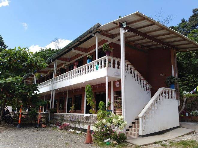 Hotel y restaurante calinas