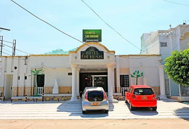 Hotel las brisas