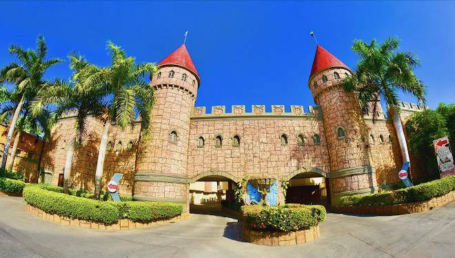 Motel El Castillo Del Amor Image