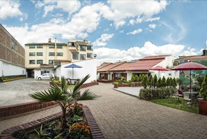 Hotel el lago