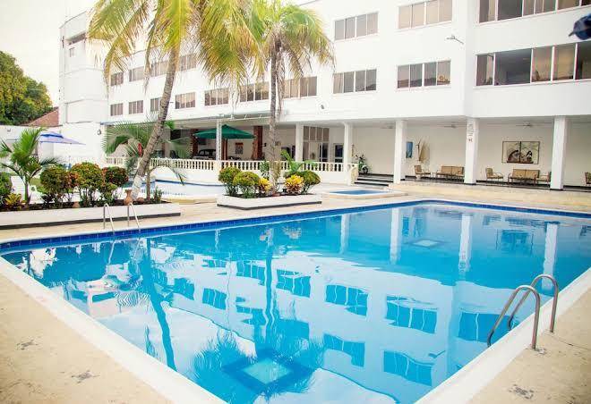 Hotel mall santana del rio