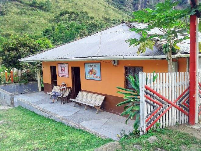 Hospedaje tierradentro & tienda ricos jugos