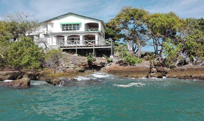 Isla fuerte ecolodge & diving center