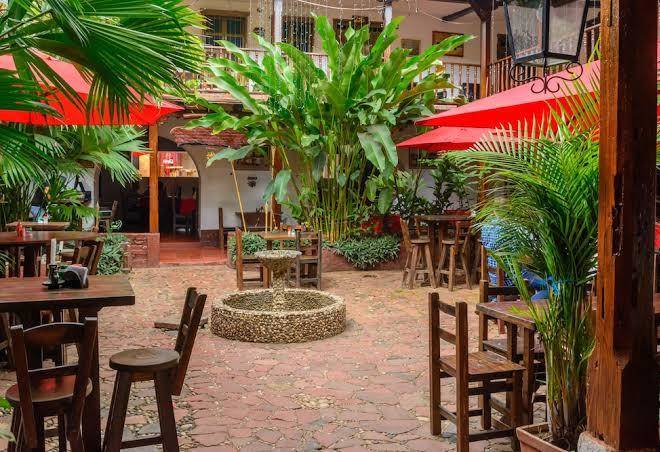 Hotel restaurante y bar la cueva de leo