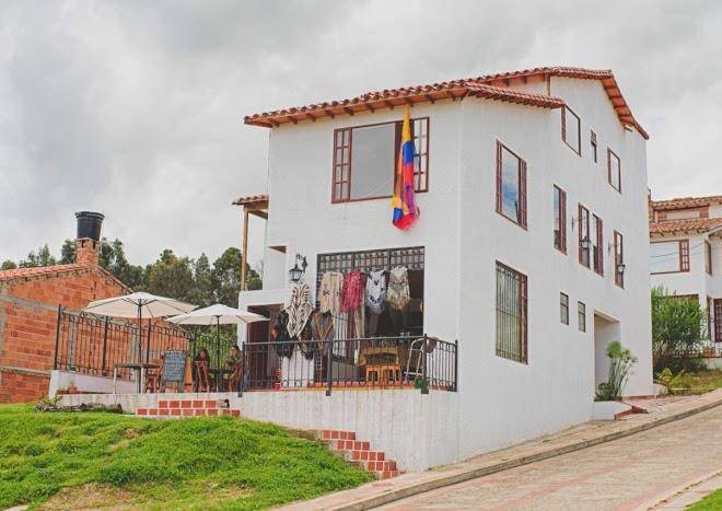 Caminos Del Dorado Image