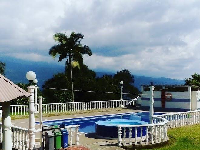 La mesa cabanas el paraiso zapata