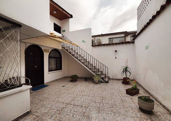 Ayenda 1044 dorado embassy