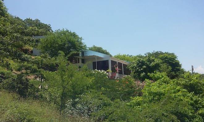 Cabana lejano azul