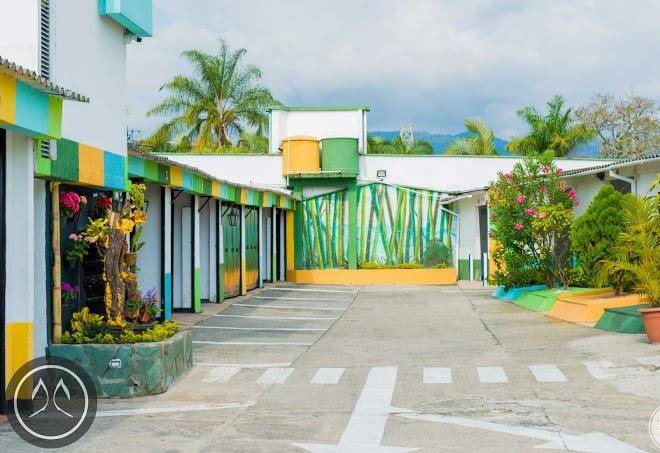 Hotel Platinos Image