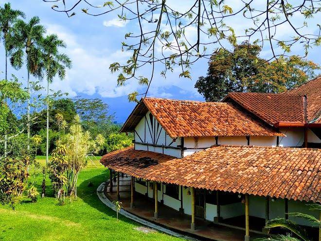 Centro internacional amanecer