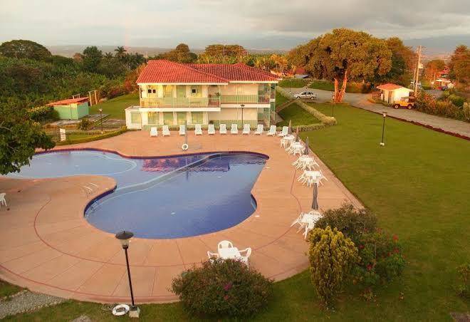 El eden resort
