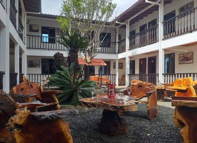 Hotel la tia emiss