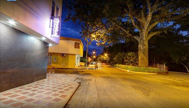 Hotel el faro buga