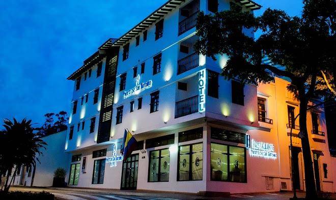 Hotel puerta de san antonio