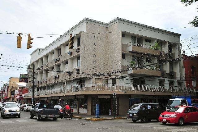 Hotel acon