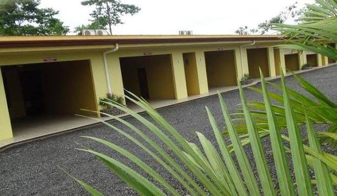 Hotel y cabinas el eden del este