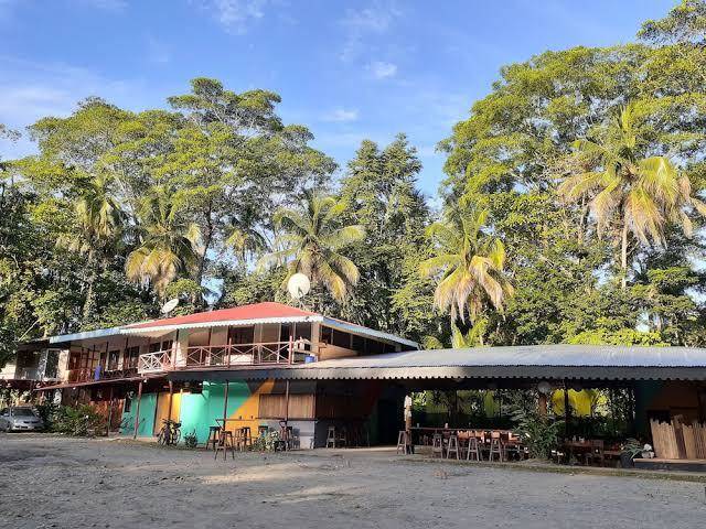 Paradise 2 0 beach hub