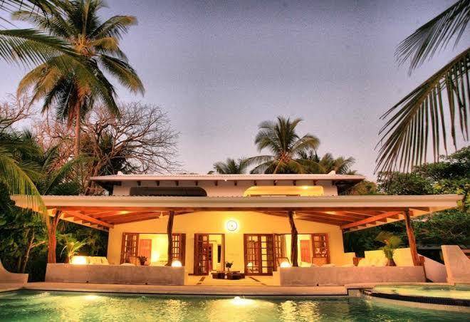 Hotel tropico latino