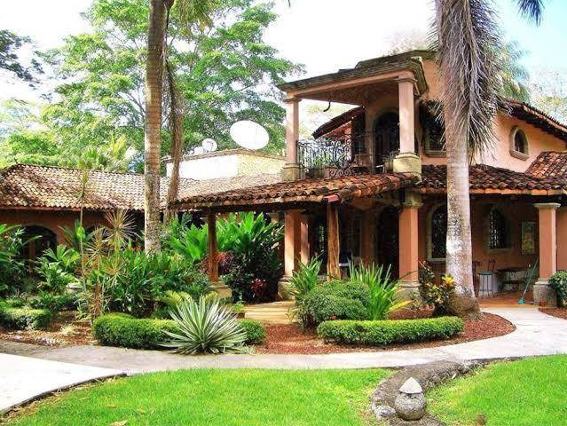 Forrest Hills Suits Image