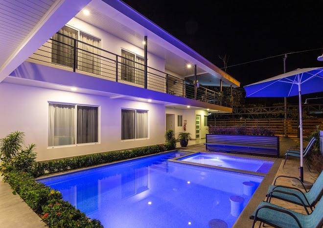 Hotel marino ballena
