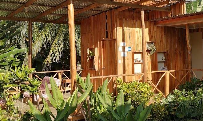 El gecko tours & hotel