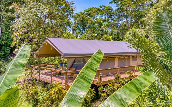 Isla chiquita glamping hotel