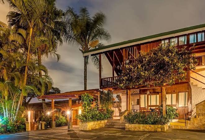 Hotel Costa Verde Inn Image