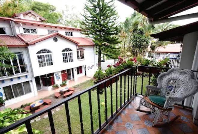 Hotel ave del paraiso
