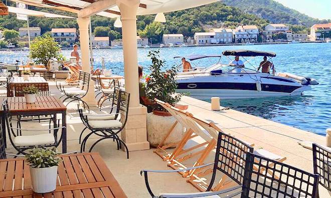 Triton restaurant
