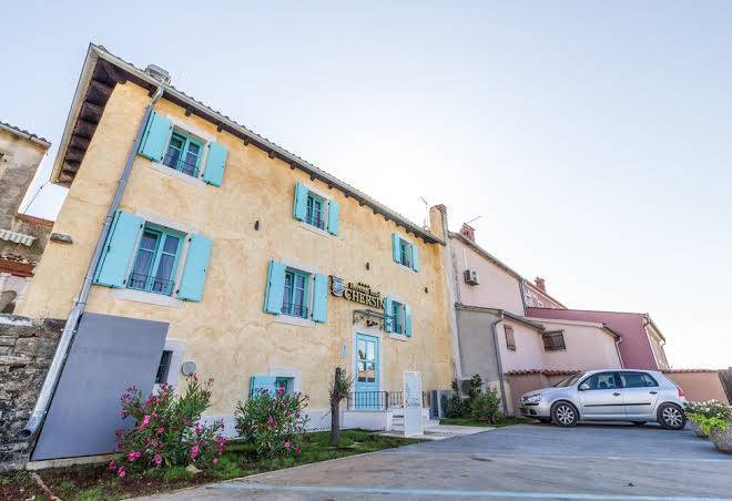 Heritage hotel chersin