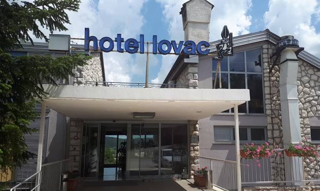 Hotel Lovac Image