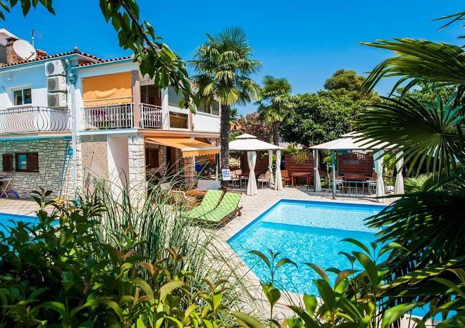 Accommodation vega