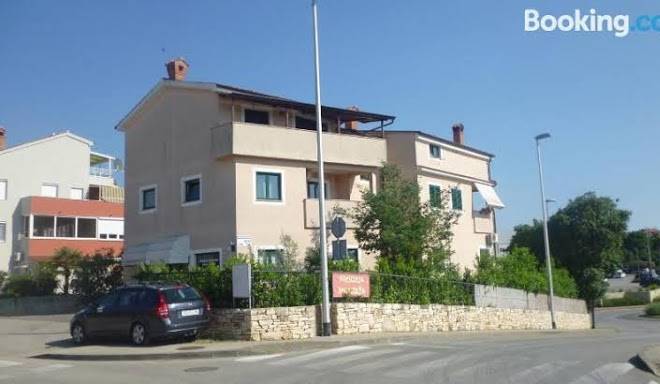 Accomodation suran
