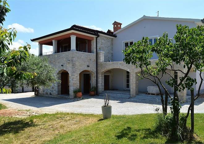 Rossi Winery & Distillery Image