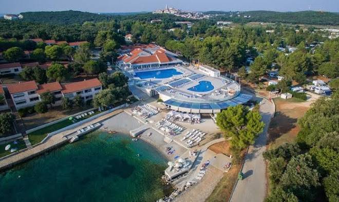 Resort petalon