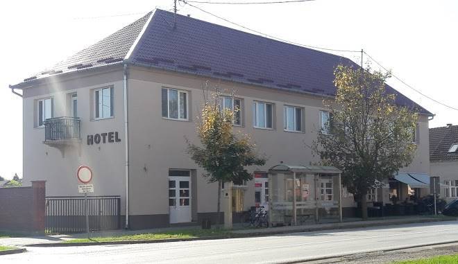 Hotel Petrijevci Image