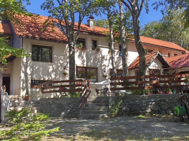 Petehovac mountaineering center