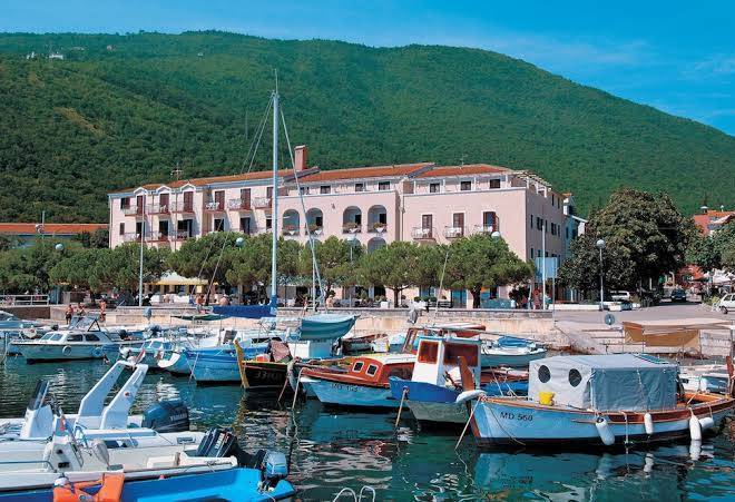 Hotel Mediteran Image