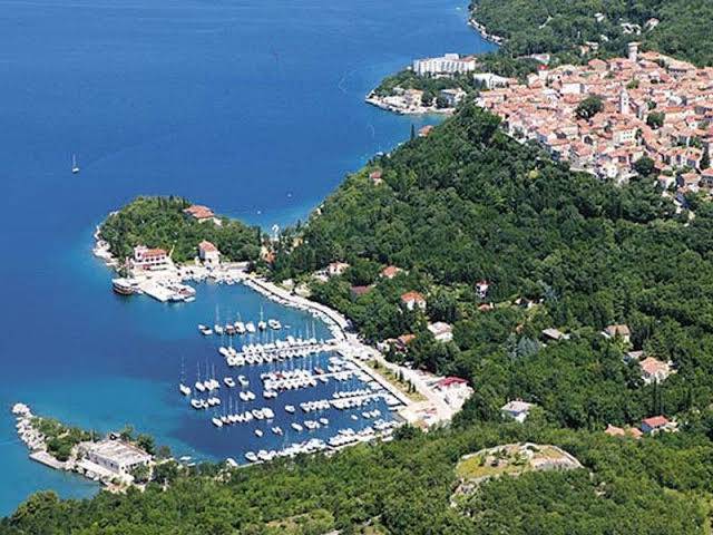 Adriatic wave