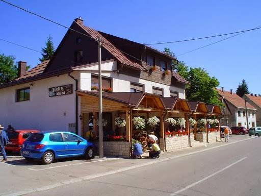 Pansion bijela ruza