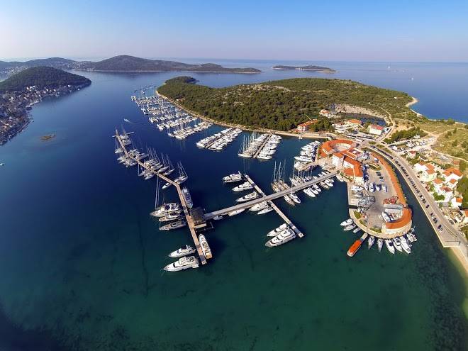 Marina frapa resort rogoznica hotel otok