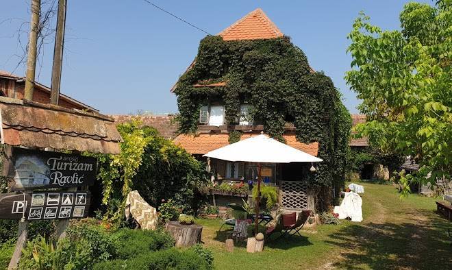 Rural tourism family ravlic