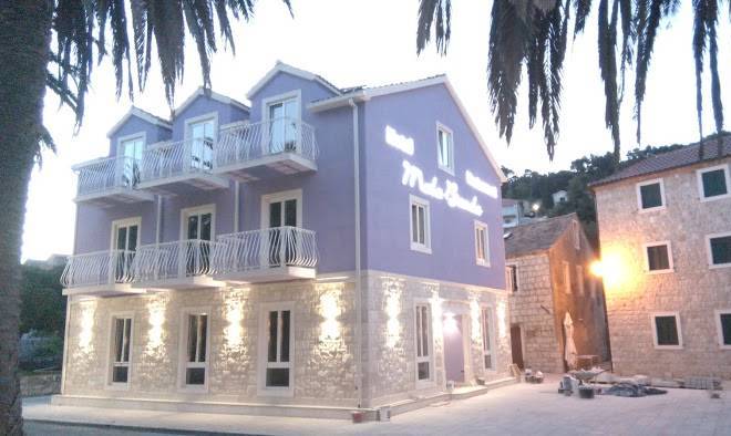 Hotel mala banda