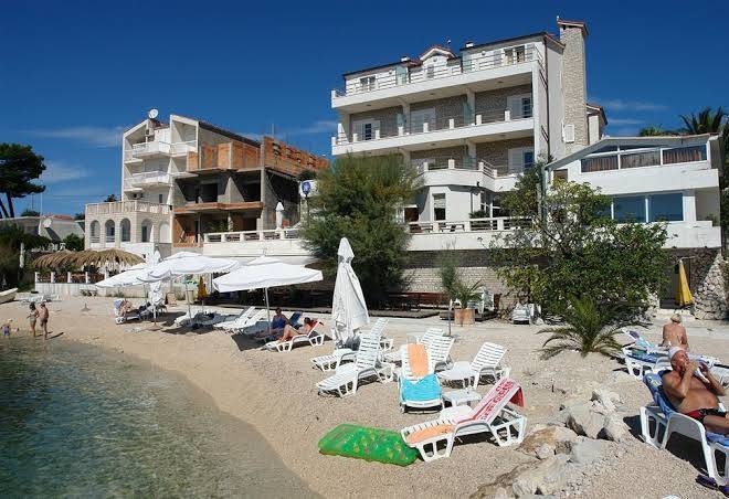 Split hotel sunce podstrana beach